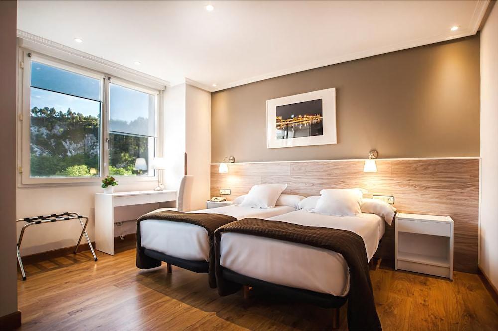Hotel Don Pepe Ria Ribadesella Bagian luar foto